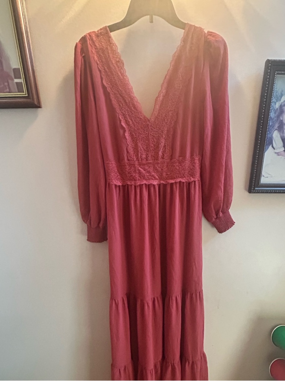 Women’s Deep V Lace & Tiered Maxi Dress in Mauve